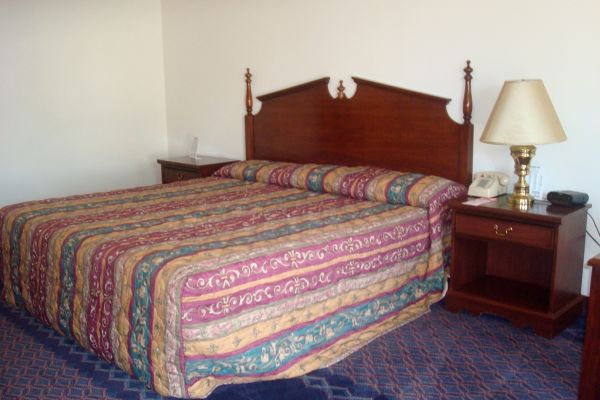 PARAGON INN HILLSBORO (Hillsboro)